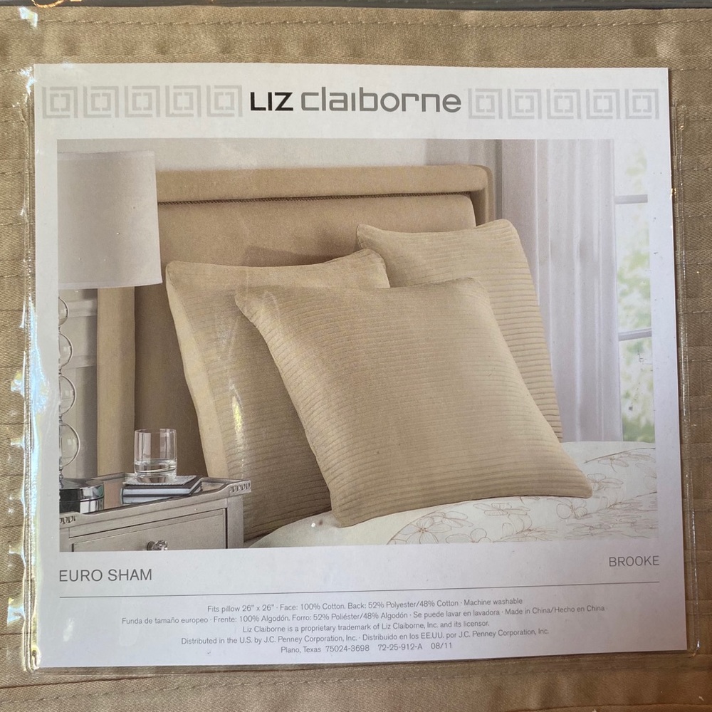New! 2 Pleated Liz Claiborne Euro Shams In Raffia - Picture 3 of 4
